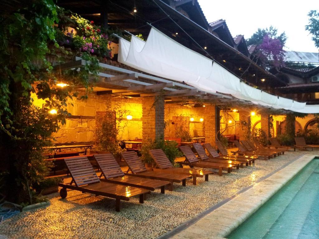 Hotel Restaurant Bujtina E Gjelit Tirana