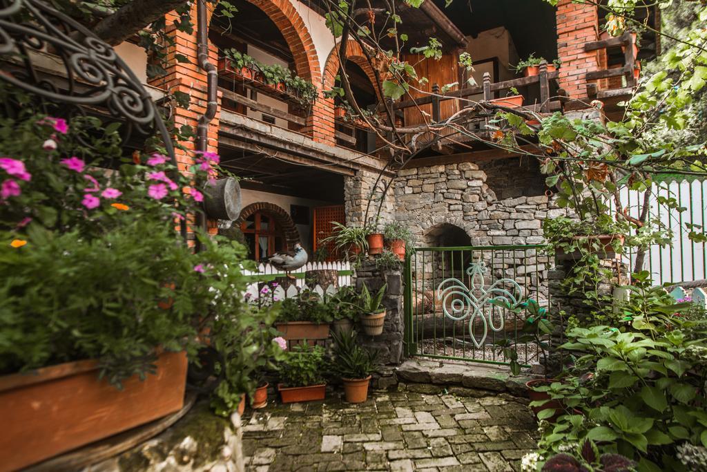 Hotel Restaurant Bujtina E Gjelit 4*