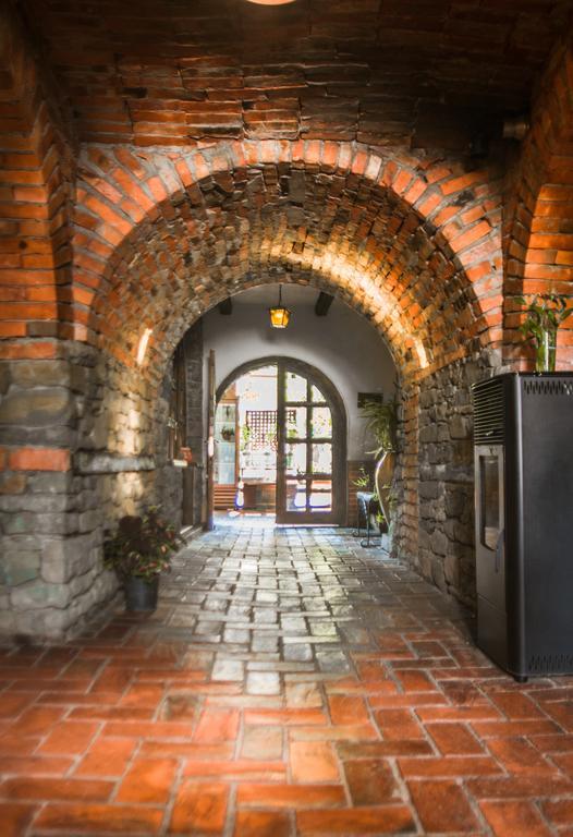 Restaurant Bujtina E Gjelit 4*