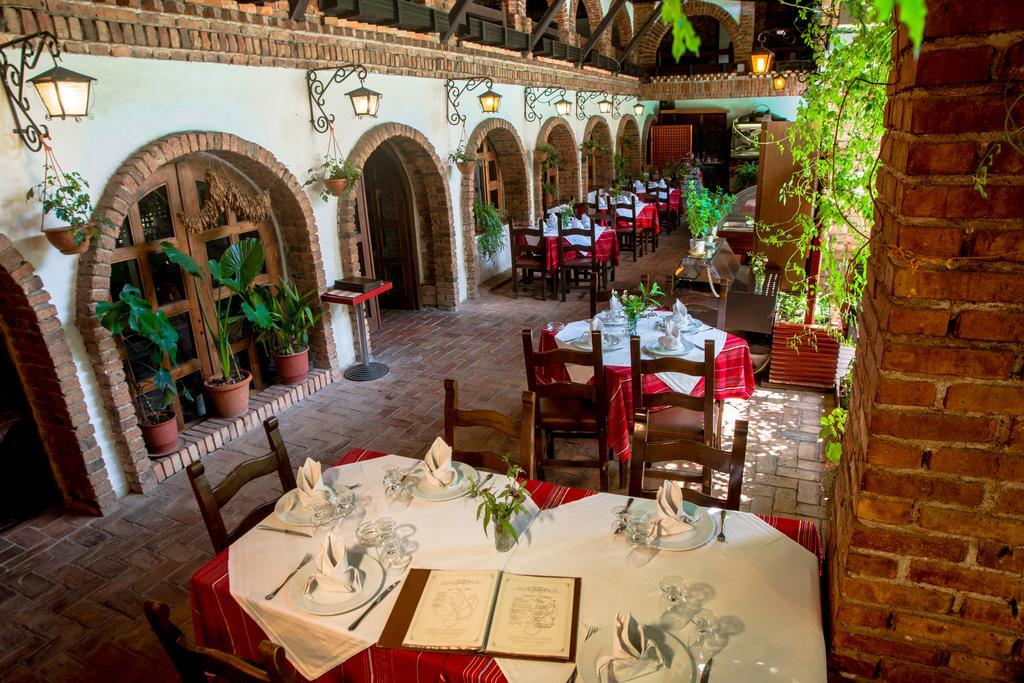 Restaurant Bujtina E Gjelit Tirana