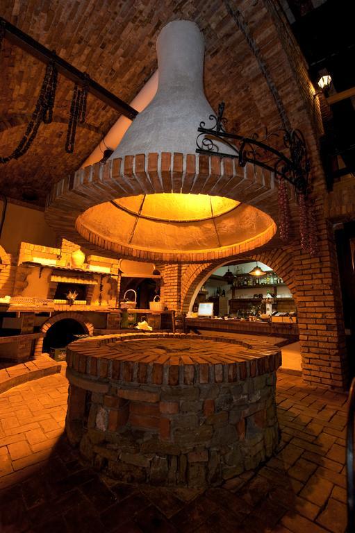 Restaurant Bujtina E Gjelit Hotel Tirana
