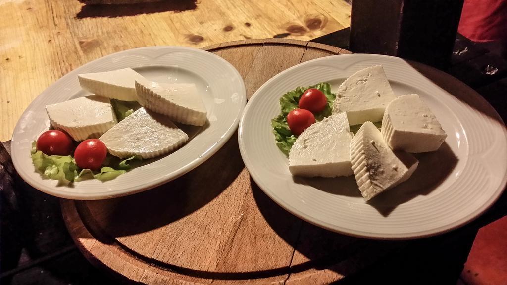 Hotel Restaurant Bujtina E Gjelit Tirana