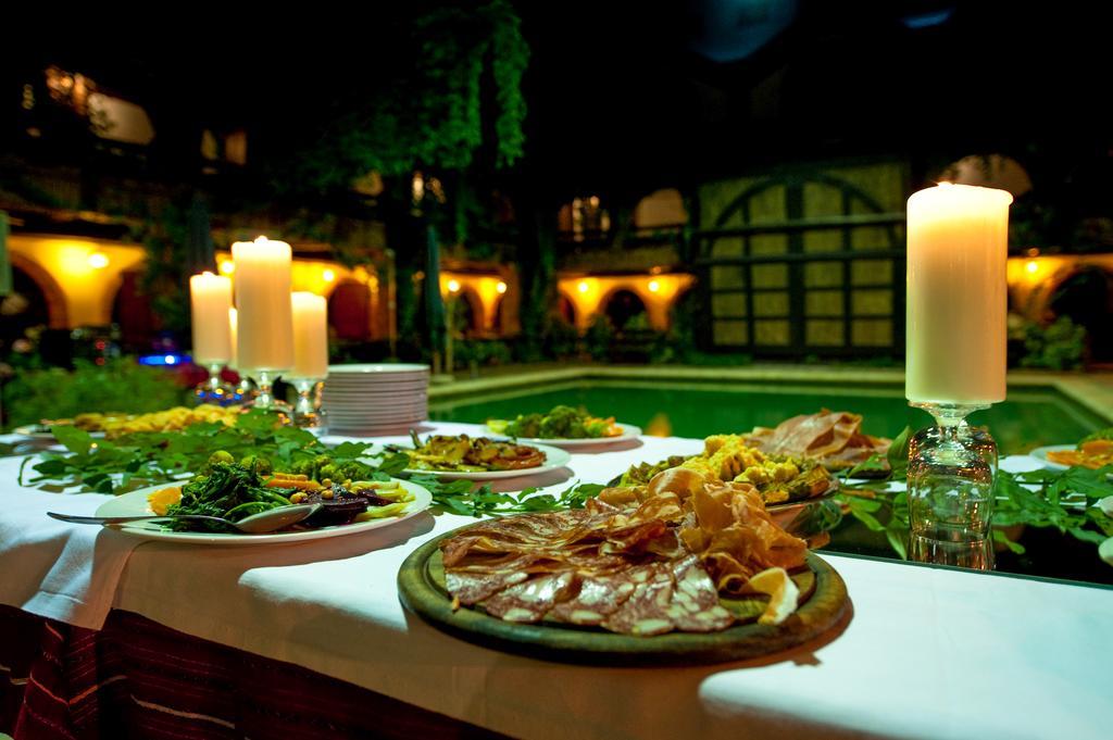 Restaurant Bujtina E Gjelit 4* Tirana