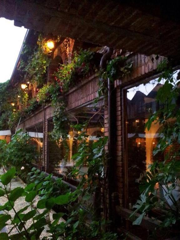 Restaurant Bujtina E Gjelit