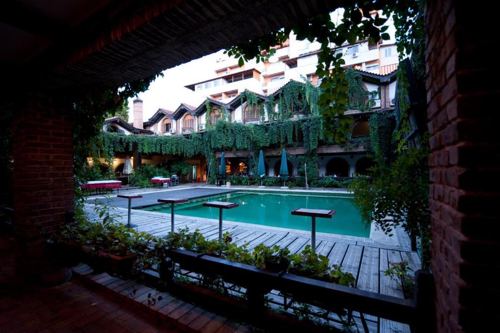 Restaurant Bujtina E Gjelit Tirana