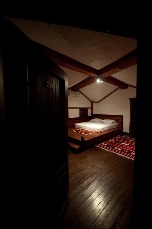 Hotel Restaurant Bujtina E Gjelit 4*