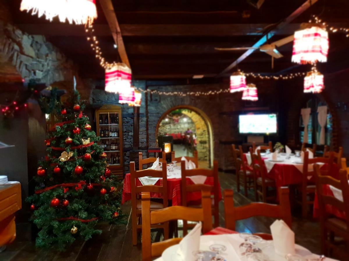 Restaurant Bujtina E Gjelit 4* Tirana
