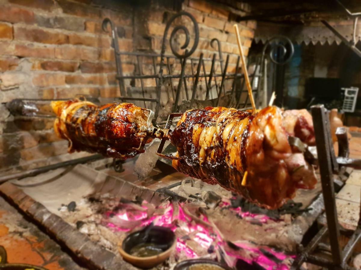 Restaurant Bujtina E Gjelit Tirana